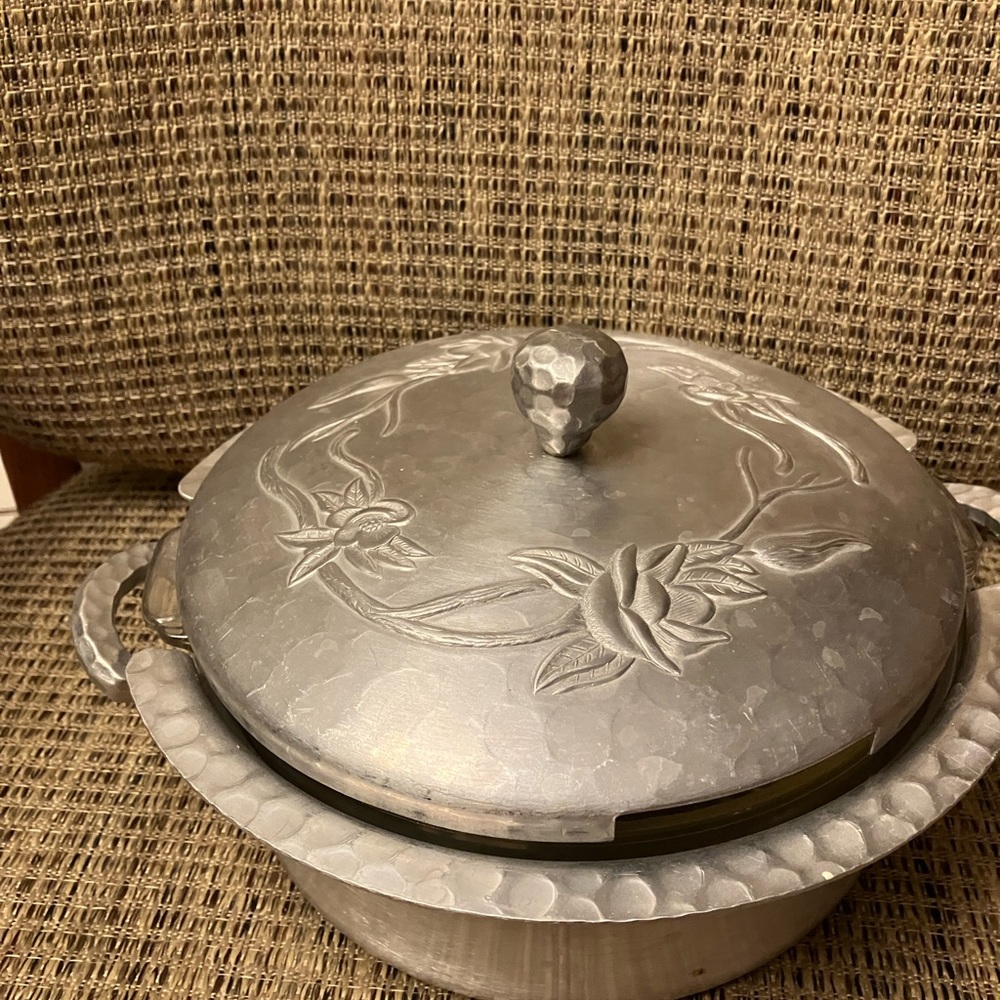 Vintage everlast forged aluminum lidded casserole dish